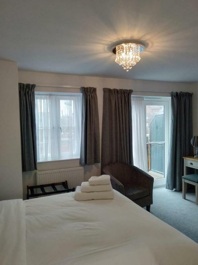 Prestbury Bed & Breakfast Salisbury Esterno foto